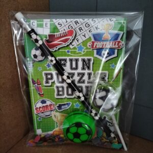 Voetbal traktatie met puzzelboekje/potlood/jojo/lolly