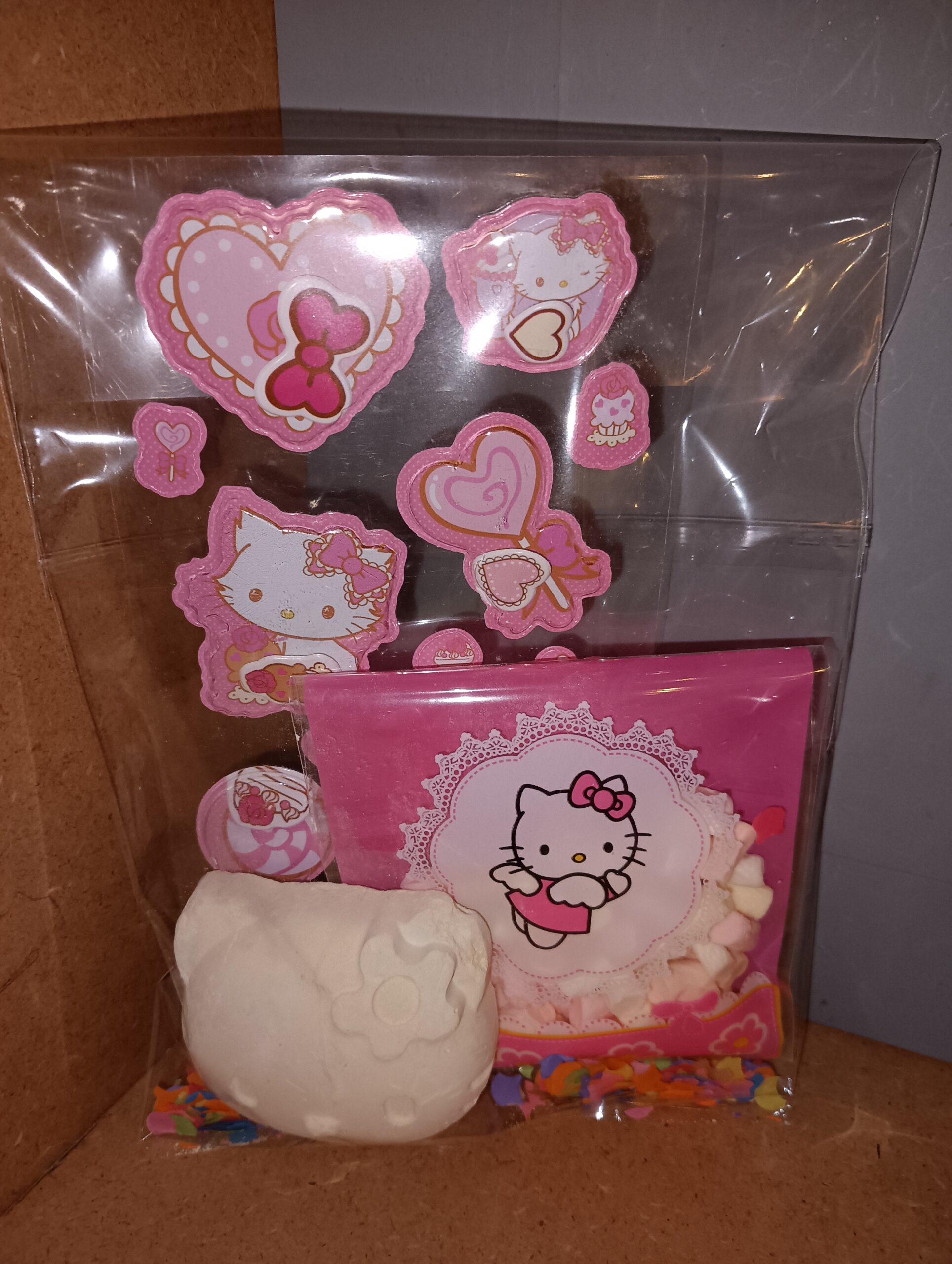 Hello kitty traktatie stickers/stoepkrijt