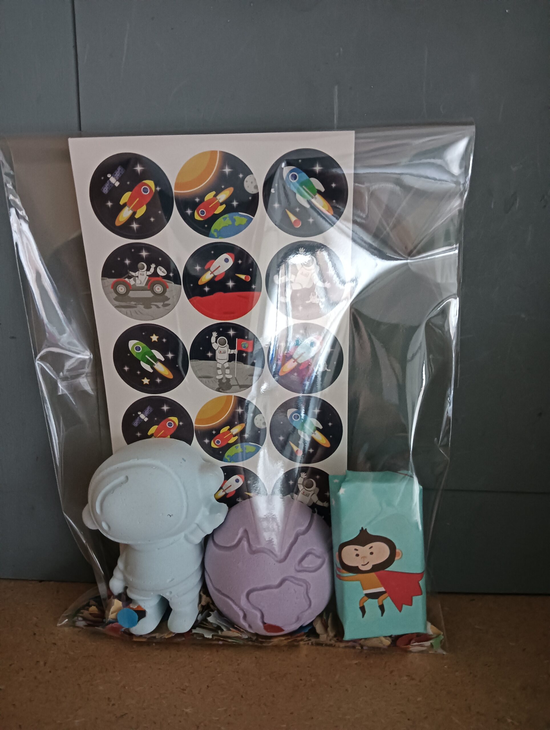Ruimte stoepkrijt traktatie met stickers