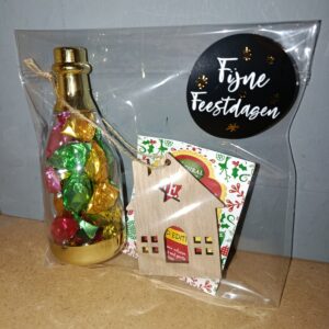 Kerst traktatie flesje/hangertje/thee