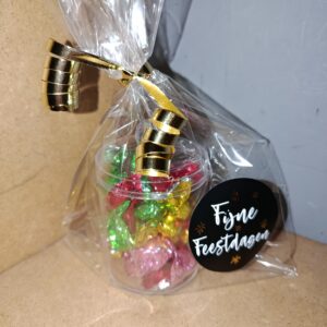 Kerst traktatie potje met snoepjes