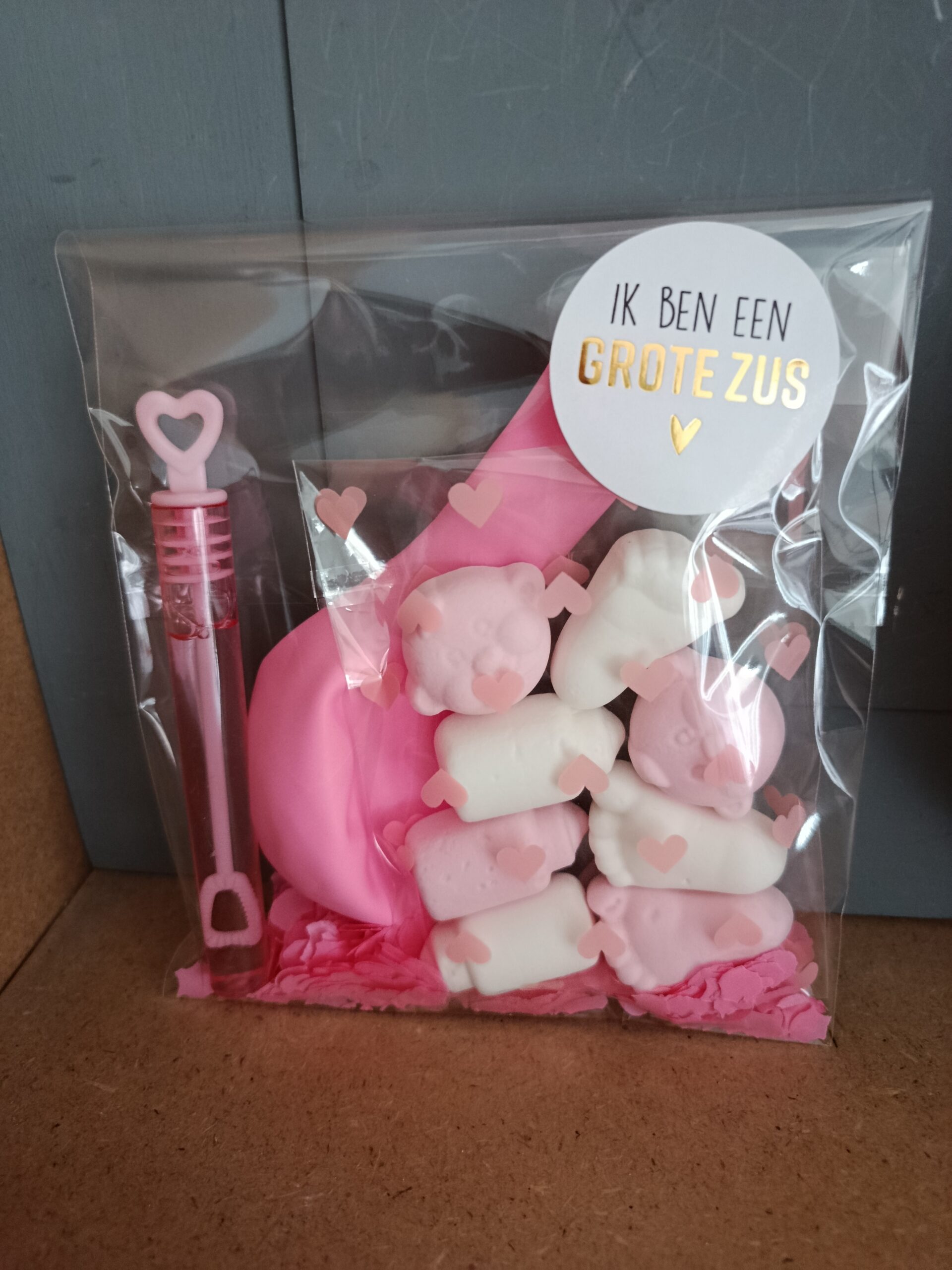 Geboorte traktatie roze snoepjes/ballon