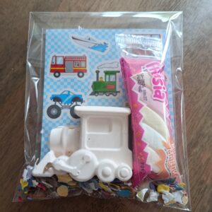 Trein stoepkrijt traktatie met stickers