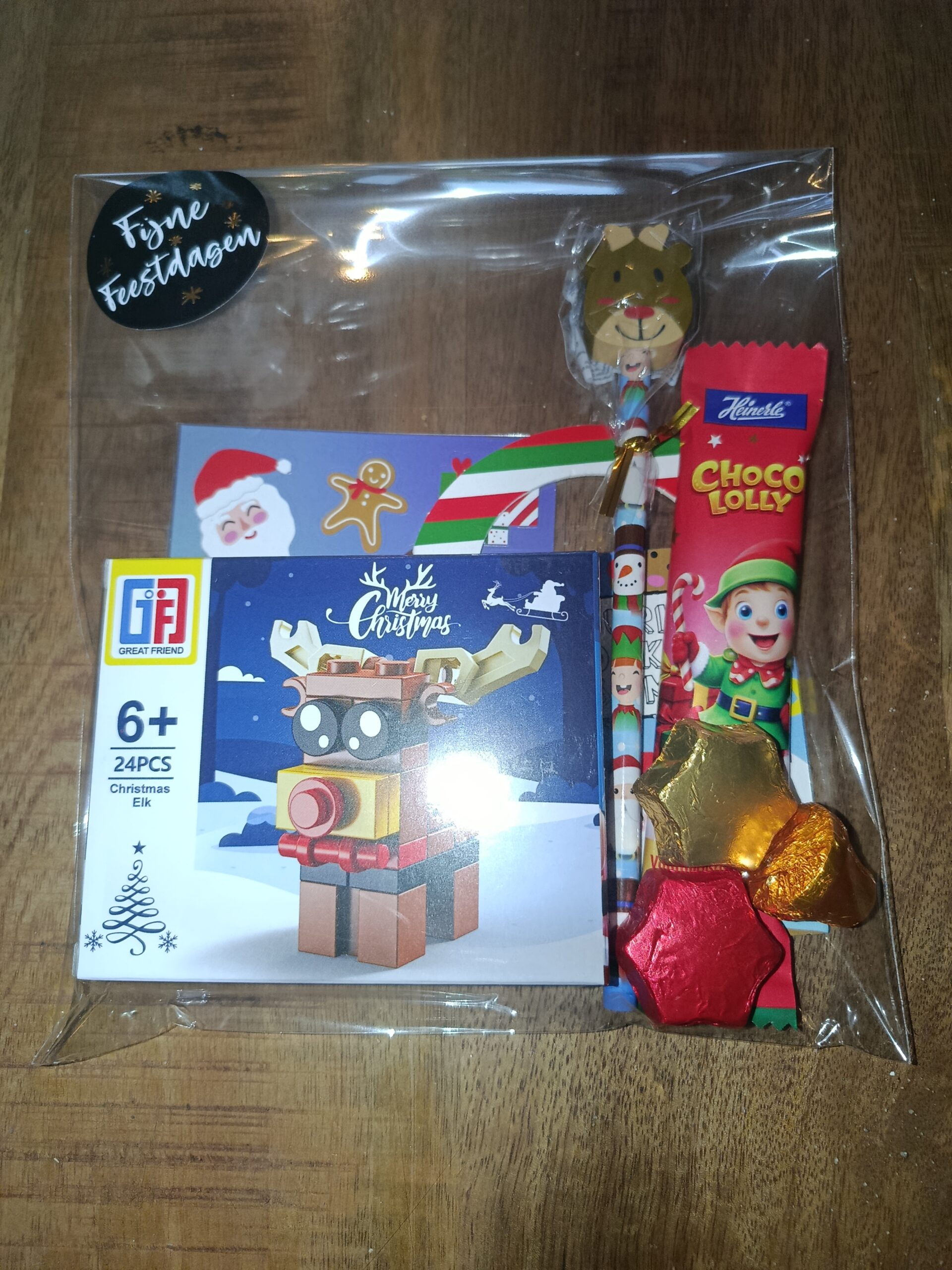 Kerst traktatie stickers/potlood/kleurboekje/bouwsetje