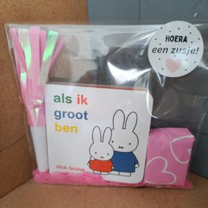 Geboorte traktatie roze